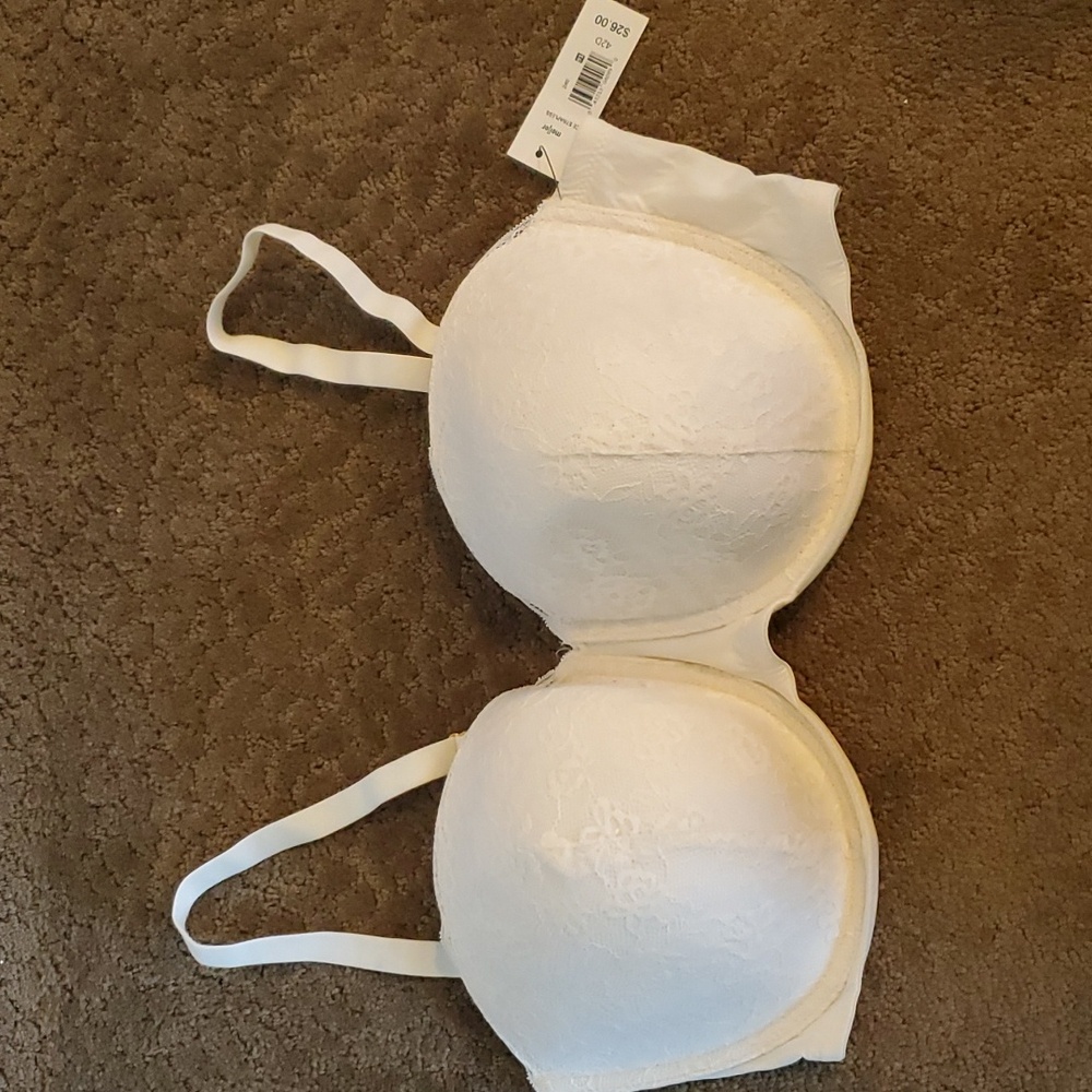 Womens Blake & Co Lace Convertible Strapless Bra Size 42D Underwire Cream NWT